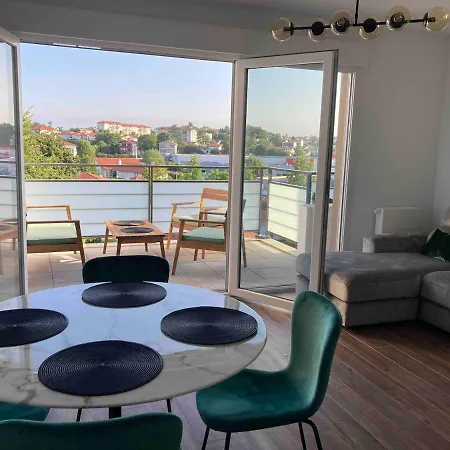 T2 Centre Dernier Etage Parking En Sous-sol Wifi Smart Tv Serviettes Et Draps Inclus