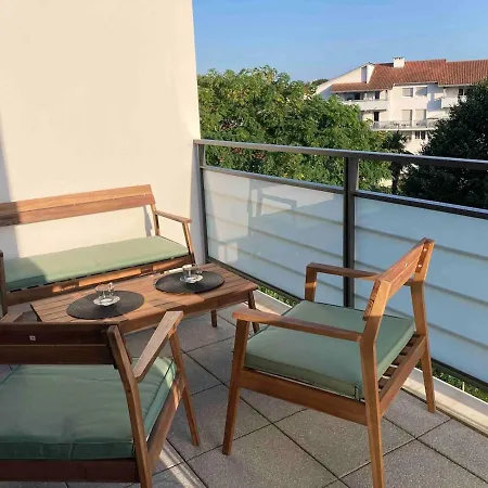 T2 Centre Dernier Etage Parking En Sous-sol Wifi Smart Tv Serviettes Et Draps Inclus Apartment