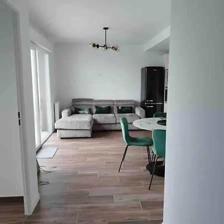 T2 Centre Dernier Etage Parking En Sous-sol Wifi Smart Tv Serviettes Et Draps Inclus Apartment *