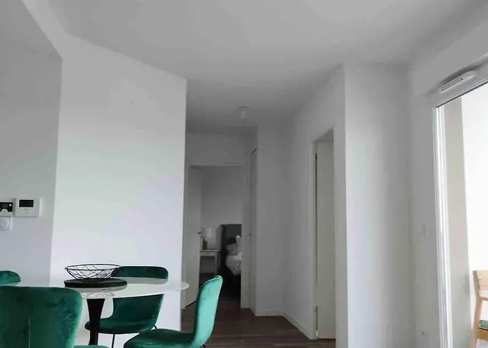 T2 Centre Dernier Etage Parking En Sous-sol Wifi Smart Tv Serviettes Et Draps Inclus Lejlighed *